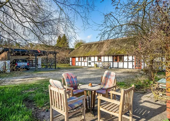 Gorgeous In With Kitchen Holiday home